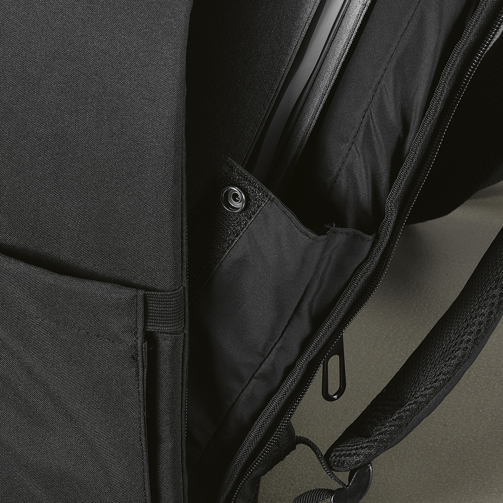 seljakott budapest 17'' with logo