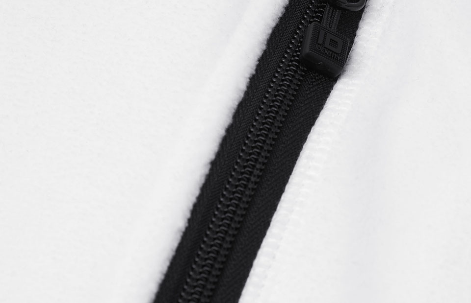 sviiter kardigan naistele with logo