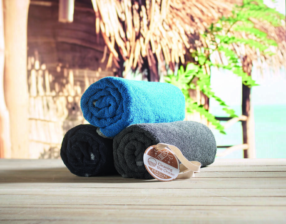 saunalina sand 70 x 140 cm with logo