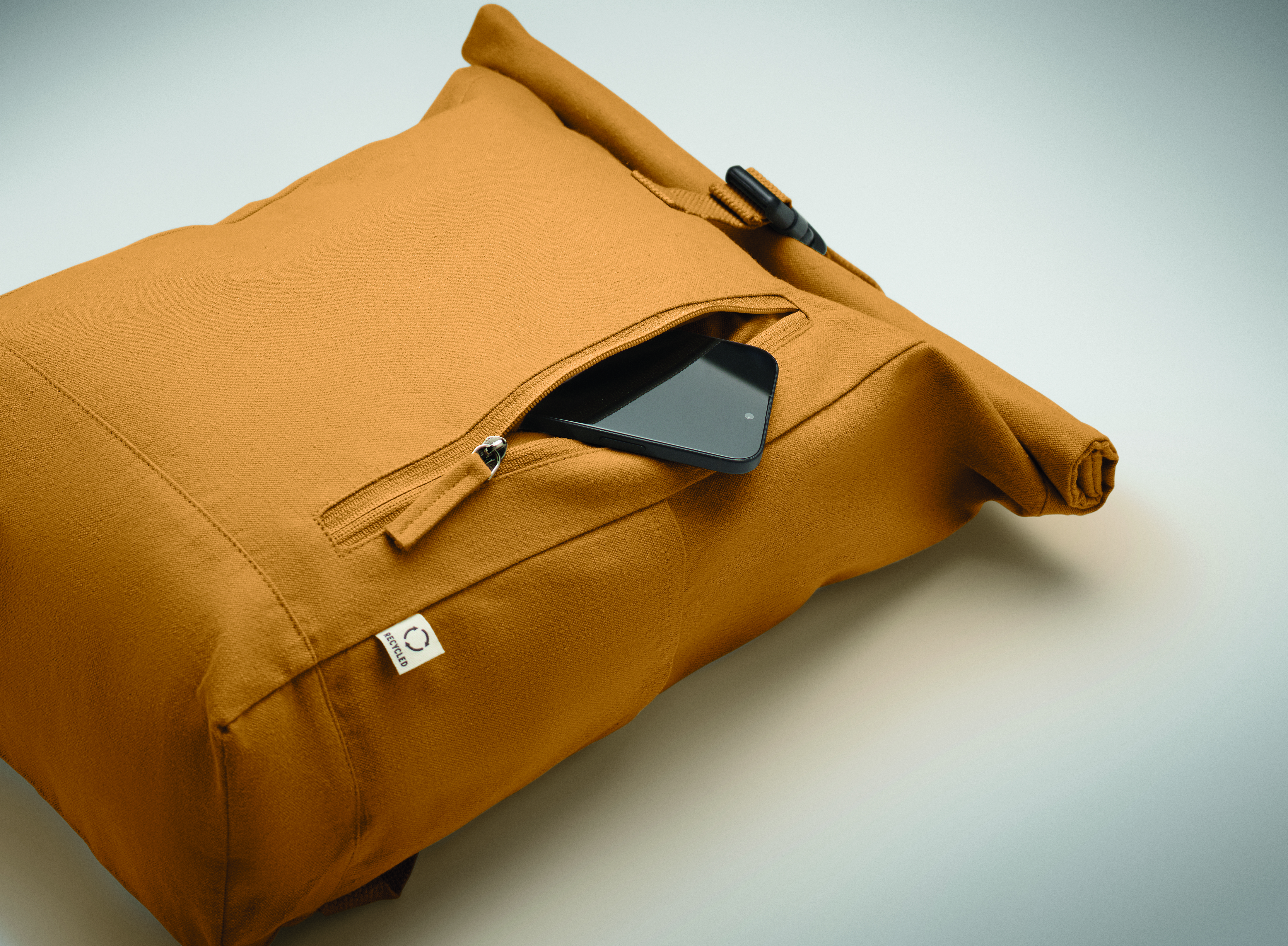 backpack kamet with logo
