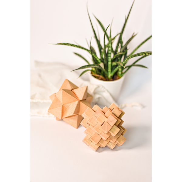 nuputamismäng puzzle star with logo