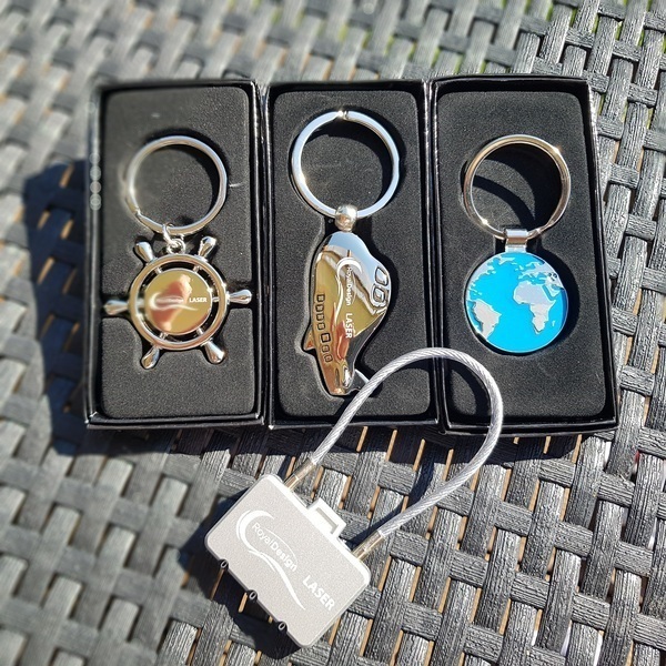 võtmehoidja rool with logo