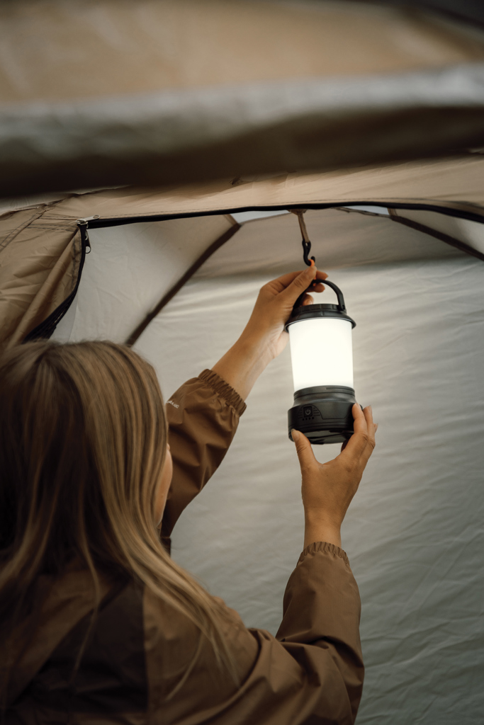 laualamp nordic drift everest 300 lumen with logo