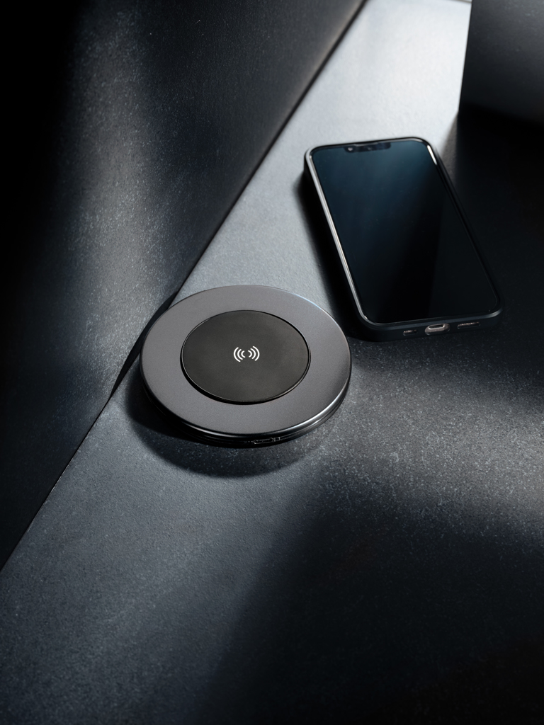 juhtmevaba laadija terra 10 w with logo