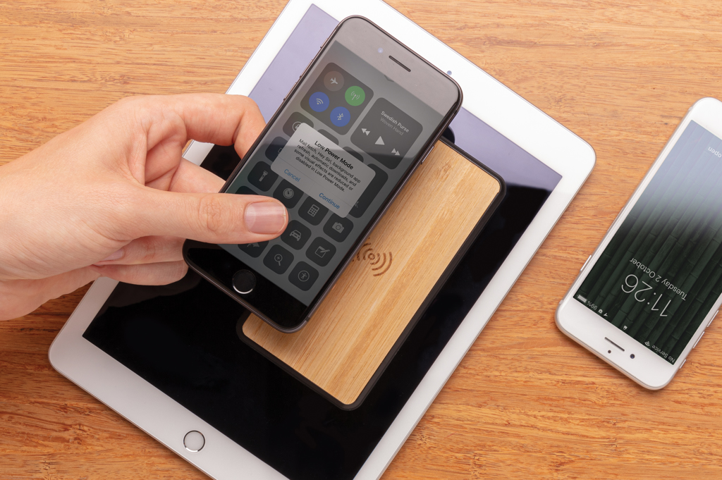 akupank 8000 mah juhtmevaba laadijaga bambus fsc 10 w with logo