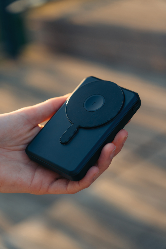 akupank 10000 mah urban vitamin delano 5-in-1 20 w with logo