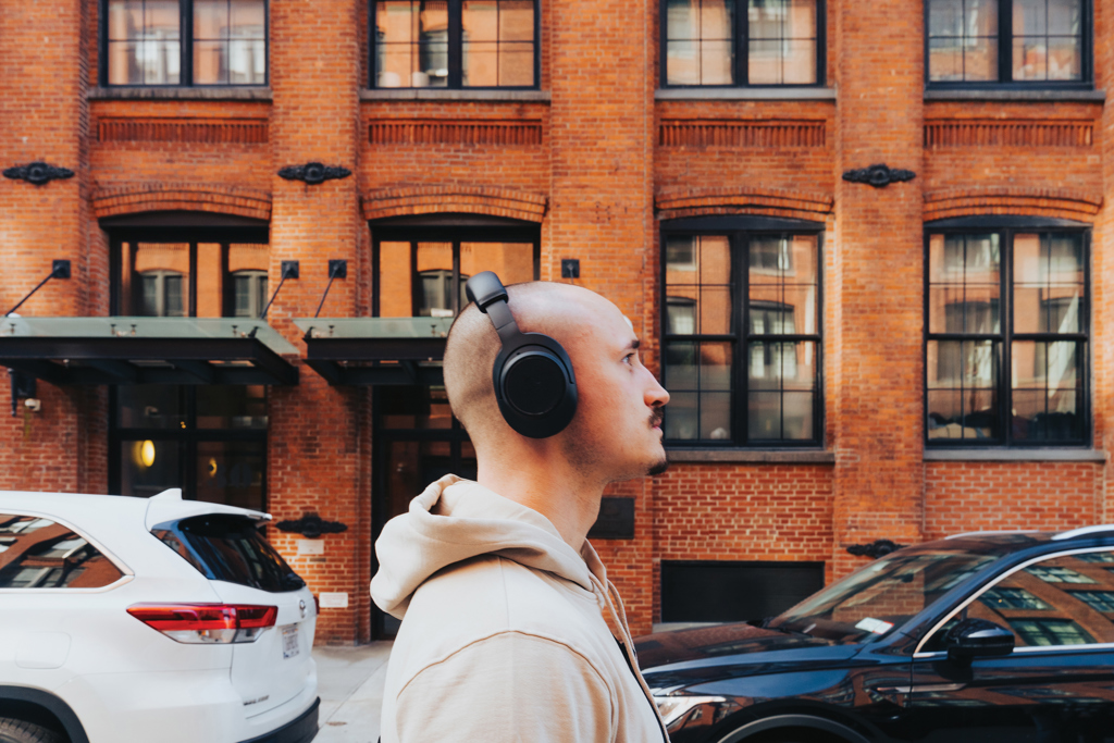 kõrvapealsed kõrvaklapid irvine with logo