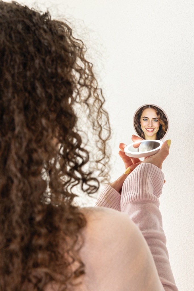 taskupeegel lumora rcs with logo