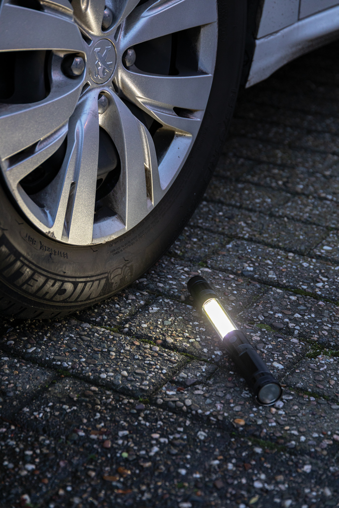 taskulamp 1500 luumenit with logo