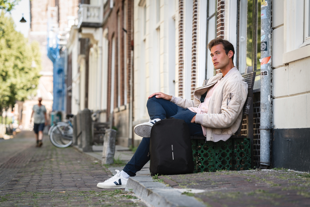 seljakott bobby soft 15.6'' with logo