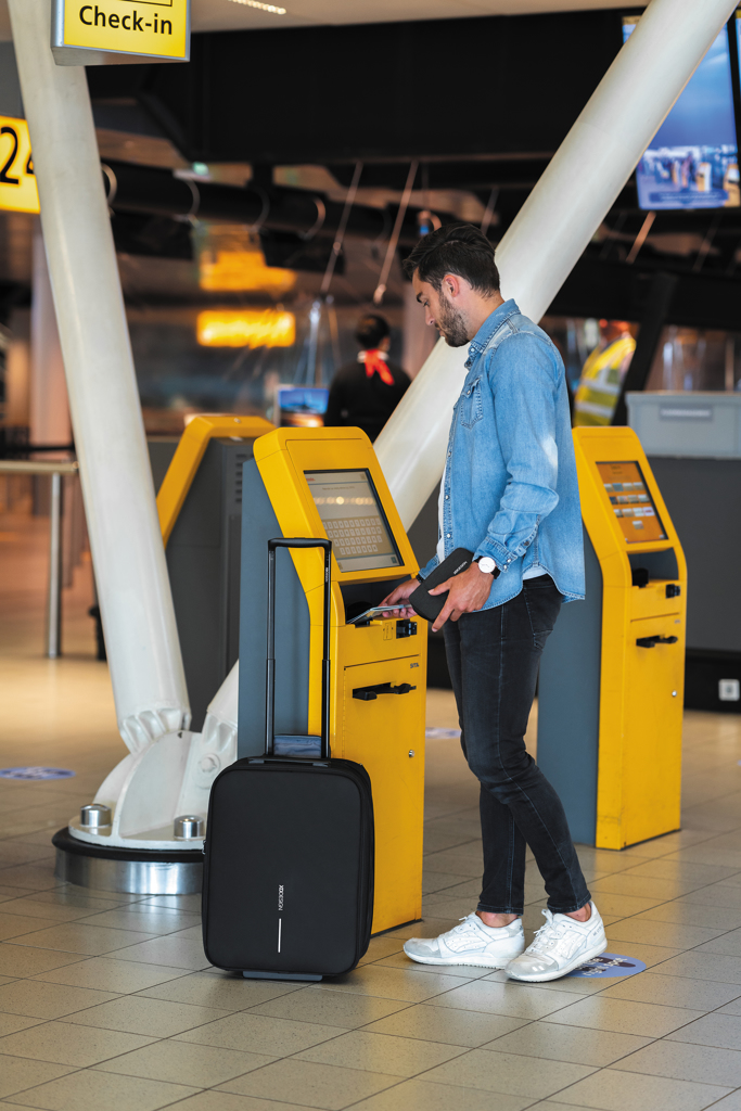 passikaaned rpet with logo