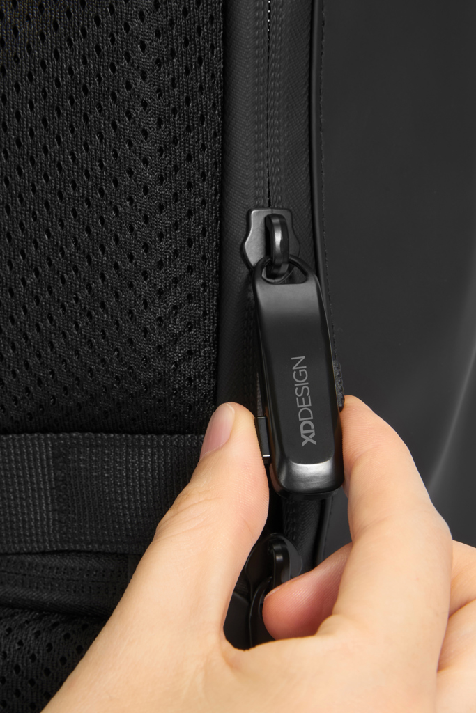 seljakott urban water resistant 16'' with logo