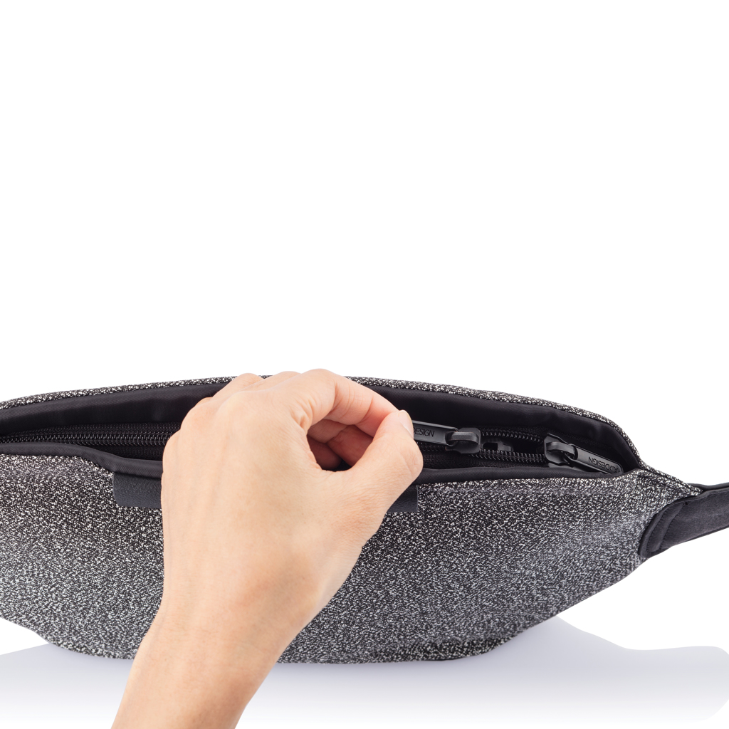 vöökott urban with logo