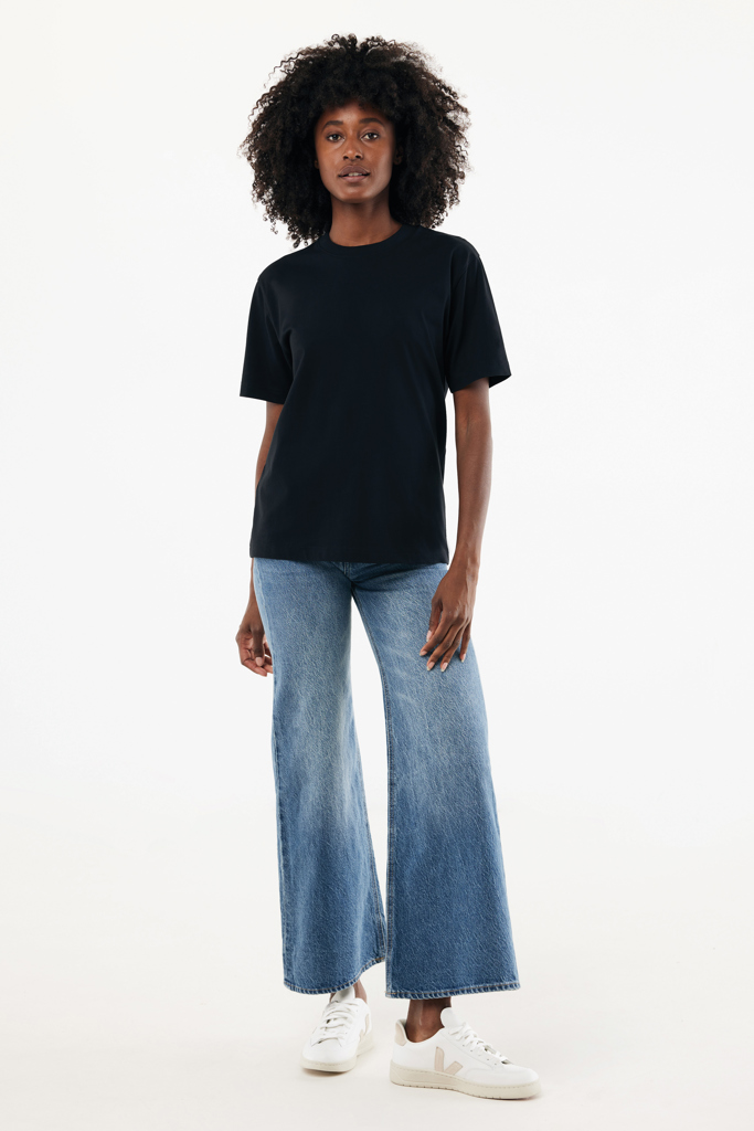 t-särk iqoniq nikko unisex with logo