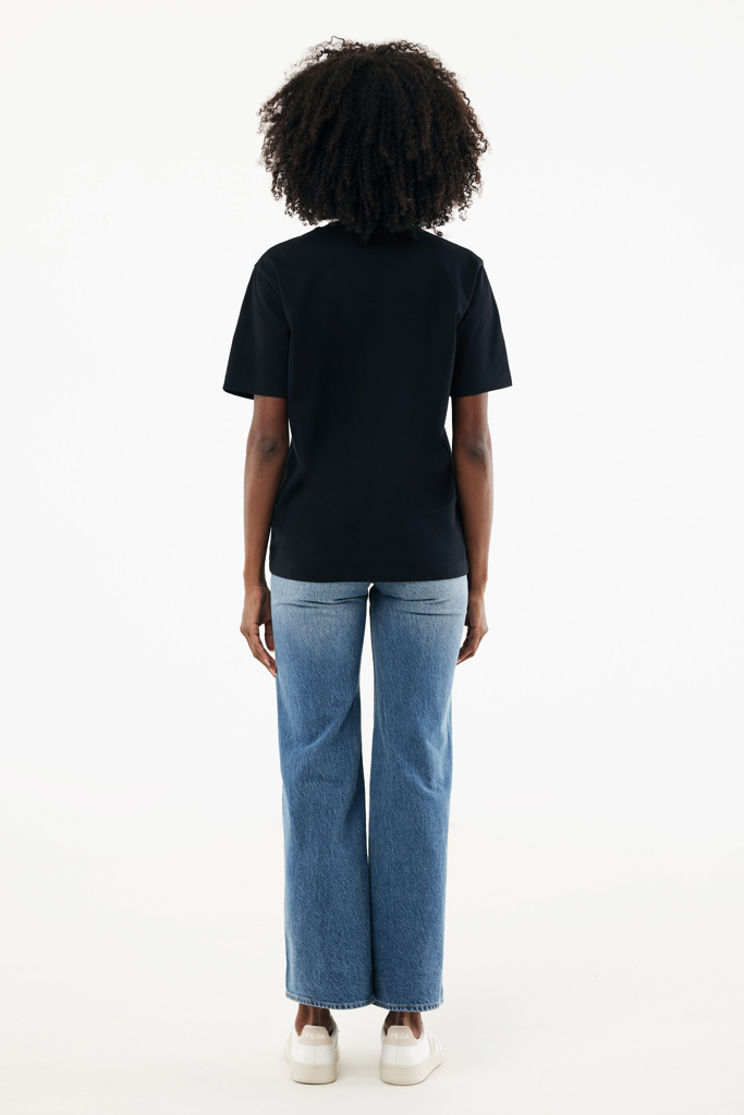 t-särk iqoniq nikko unisex with logo