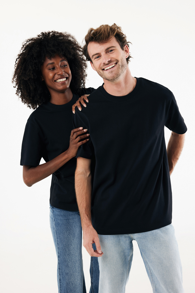 t-särk iqoniq nikko unisex with logo