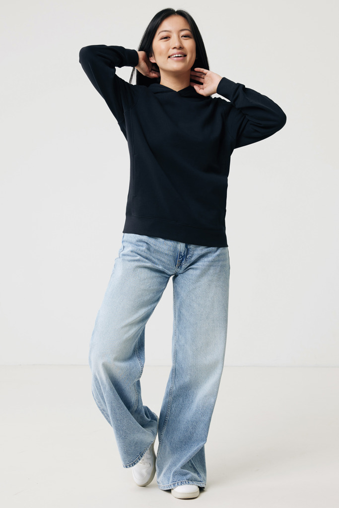 pusa iqoniq yengo unisex with logo