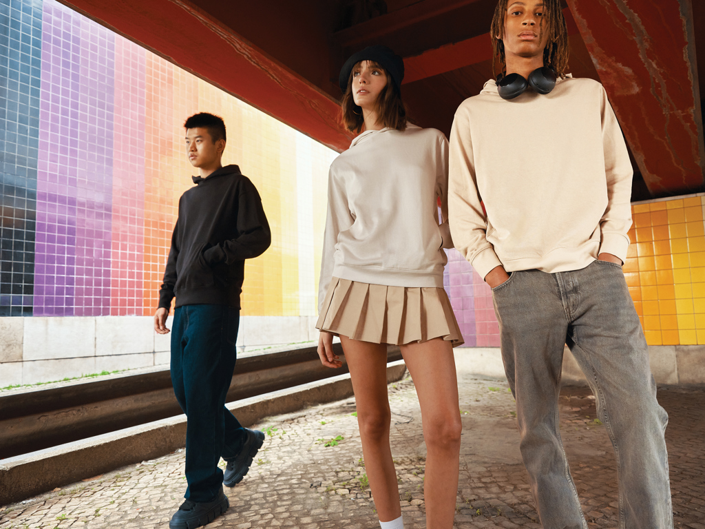 pusa iqoniq yengo unisex with logo